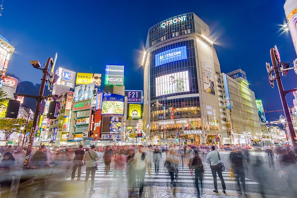 Shibuya — il cuore pulsante di Tokyo e il cane più fedele del Giappone