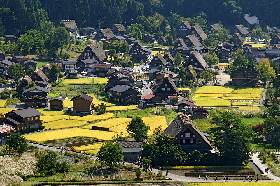 Shirakawa-gō: il villaggio dalle case a mani giunte