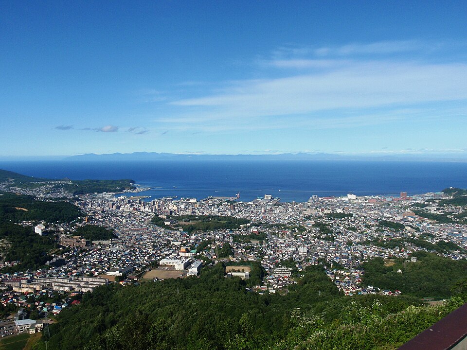 Otaru: il canale, i lampioni a gas e il porto storico dell’Hokkaido