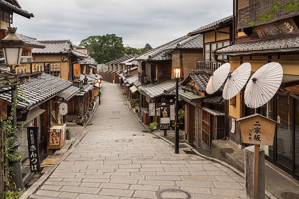 Higashiyama: le vie di pietra della Kyoto antica