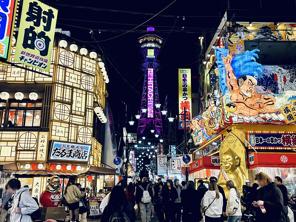 Shinsekai: la Osaka retrò della torre Tsūtenkaku