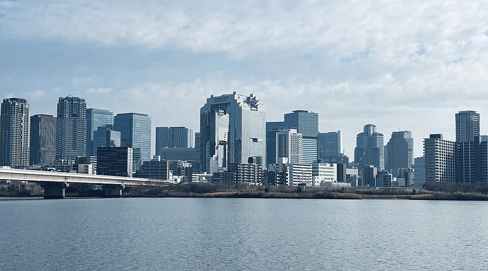 Umeda: il cuore moderno e verticale di Osaka