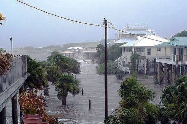 Tempesta tropicale Chan-hom in Giappone: forti piogge, danni e 7 feriti