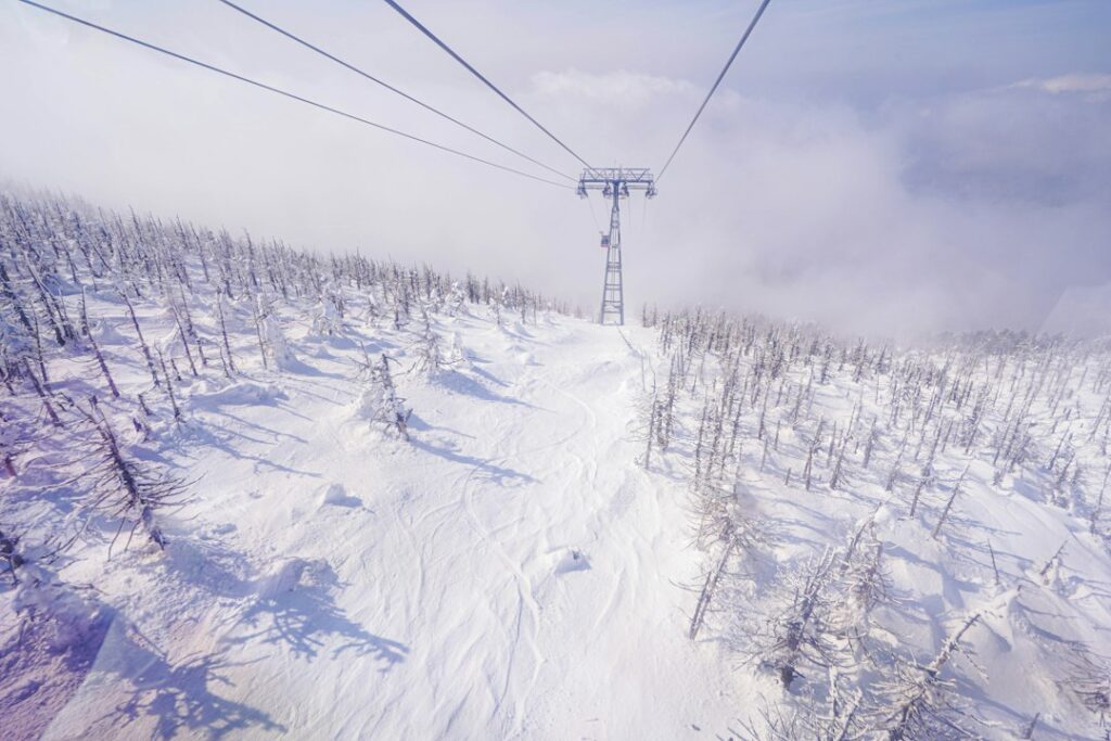 Zaō: i mostri di neve, le terme e la montagna del Tōhoku