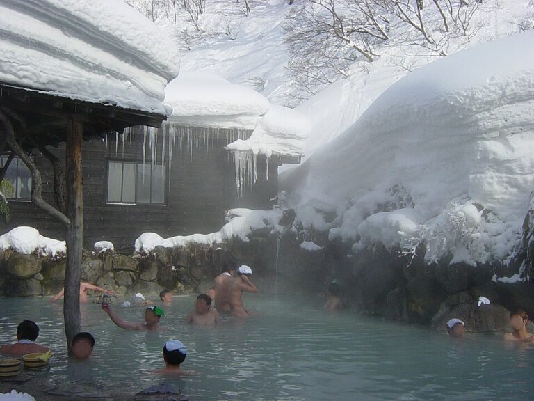 Onsen: guida pratica per la prima volta in una terma giapponese